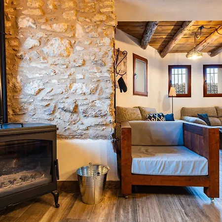 Masia La Parreta Country house *