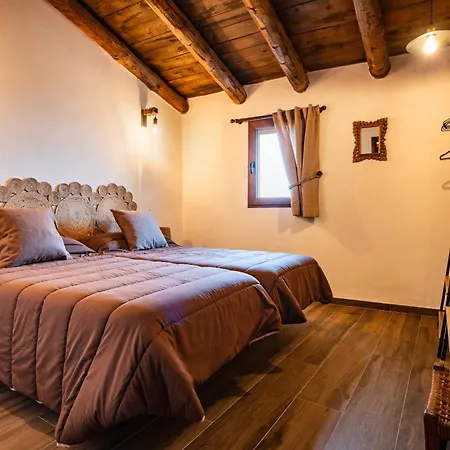 Country house Masia La Parreta *